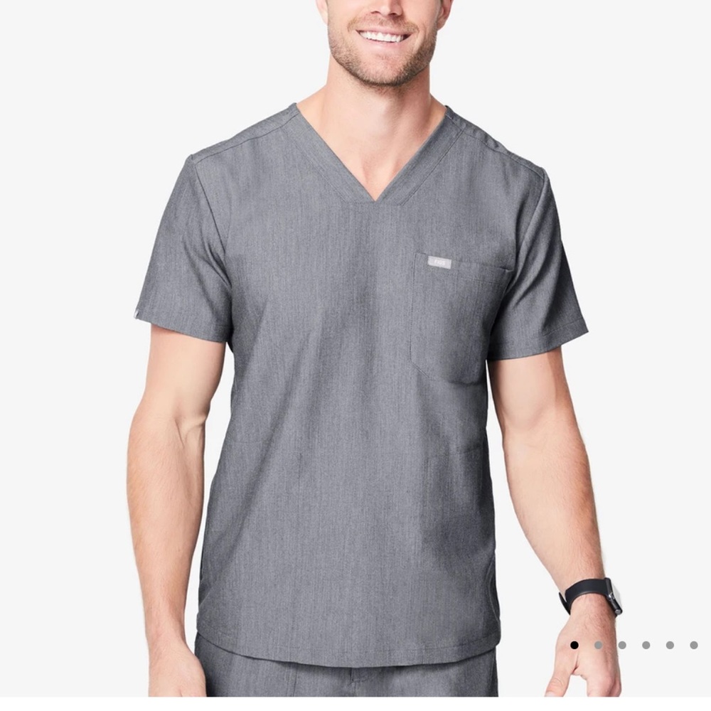Figs Graphite 3 Pocket Scrub Top